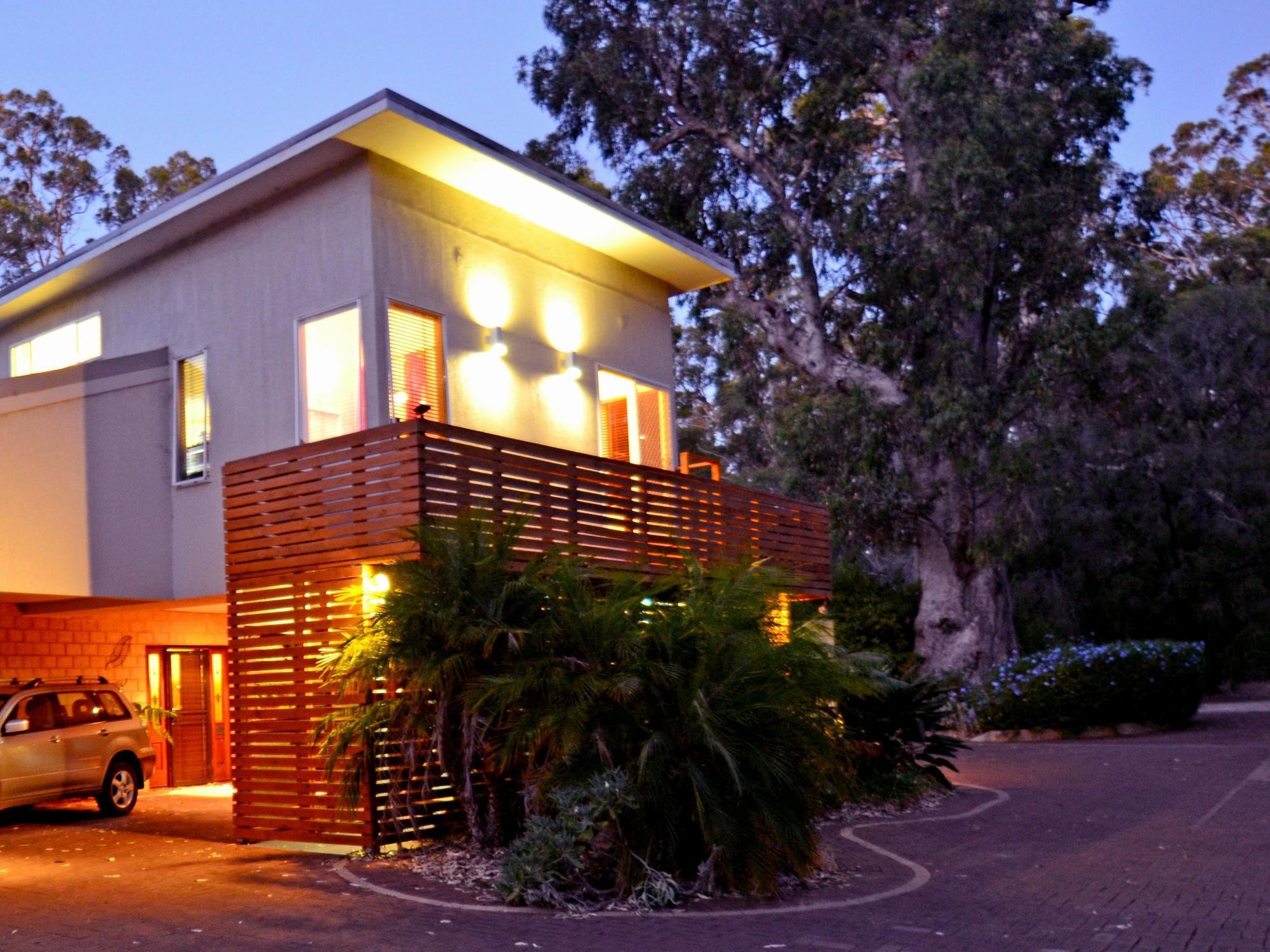 Inn The Tuarts Guest Lodge Busselton Accommodation - Adults Only Exterior photo