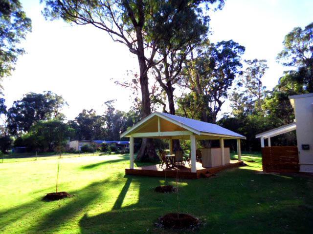Inn The Tuarts Guest Lodge Busselton Accommodation - Adults Only Exterior photo