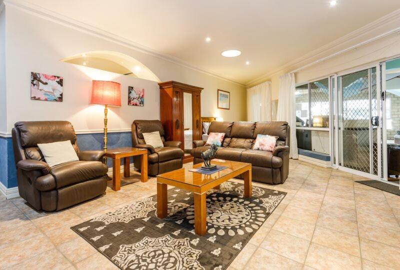 Inn The Tuarts Guest Lodge Busselton Accommodation - Adults Only Exterior photo